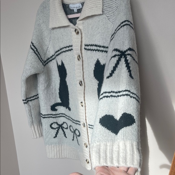 Chic Gray Cat Pattern Cardigan - Picture 4 of 5